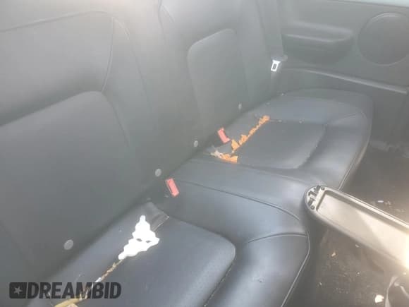 ✅ 2010 Volkswagen Beetle • VIN: 3VWRW3AGXAM024854 • Lot: 46086025. Listed on Copart with 79,383 mi. Free auction sales archive from the USA and detailed vehicle history report at DreamBid. Image 10.