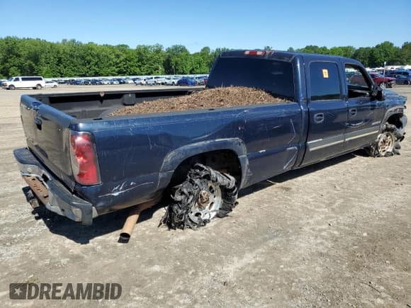 ✅ 2006 Chevrolet Silverado 2500HD Work Truck • VIN: 1GCHC23U16F145638 • Лот: 56349655. Опубликован ранее на Copart с пробегом Не указан. Бесплатный доступ к архиву аукционных продаж из США и подробный отчёт об истории автомобиля на DreamBid. Изображение 3.