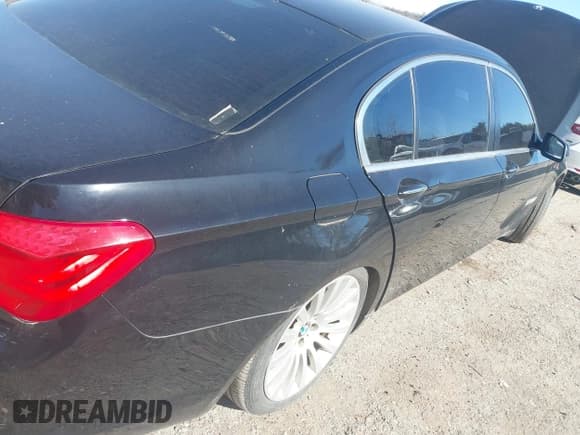 ✅ 2012 BMW 7 Series 750Li xDrive • VIN: WBAKC8C52CC436984 • Lot: 43870705. Listed on IAAI with 112,680 mi. Free auction sales archive from the USA and detailed vehicle history report at DreamBid. Image 6.