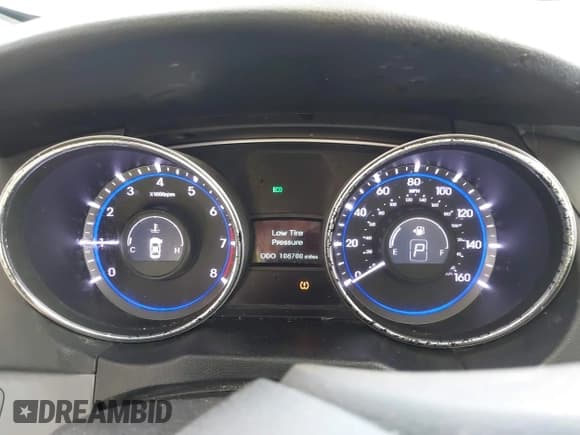 ✅ 2014 Hyundai Sonata GLS • VIN: 5NPEB4AC3EH914642 • Lot: 43434139. Listed on IAAI with 108,700 mi. Free auction sales archive from the USA and detailed vehicle history report at DreamBid. Image 7.