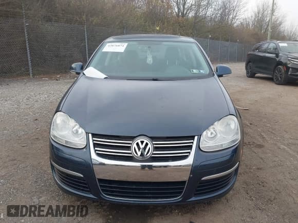 ✅ 2010 Volkswagen Jetta SE • VIN: 3VWRZ7AJ1AM120429 • Lot: 43876874. Listed on IAAI with 175,034 mi. Free auction sales archive from the USA and detailed vehicle history report at DreamBid. Image 13.