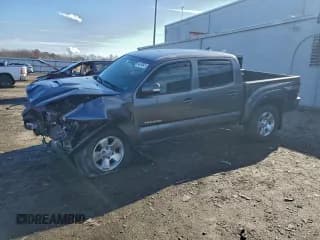 ✅ 2014 Toyota Tacoma • VIN: 5TFLU4EN7EX100236 • Lot: 94434645. Listed on Copart with 112,028 mi. Free auction sales archive from the USA and detailed vehicle history report at DreamBid. Image 1.
