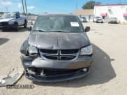 ✅ 2019 Dodge Grand Caravan SXT • VIN: 2C4RDGCG6KR800131 • Lot: 43458361. Wystawiony na IAAI z przebiegiem 101 394 mil. Bezpłatny archiwum sprzedaży aukcyjnych z USA i szczegółowy raport historii pojazdu na DreamBid. Zdjęcie 13.