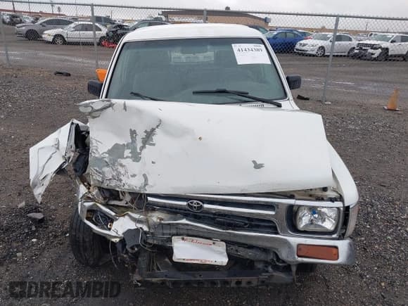 ✅ 1993 Toyota Pickup DLX • VIN: JT4RN93P9P5086184 • Lot: 41434389. Listed on IAAI with 207,014 mi. Free auction sales archive from the USA and detailed vehicle history report at DreamBid. Image 6.