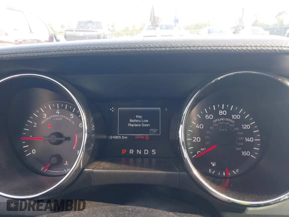 ✅ 2017 Ford Mustang GT Premium • VIN: 1FATP8FF4H5263034 • Lot: 42135251. Wystawiony na IAAI z przebiegiem 24 955 mil. Bezpłatny archiwum sprzedaży aukcyjnych z USA i szczegółowy raport historii pojazdu na DreamBid. Zdjęcie 7.