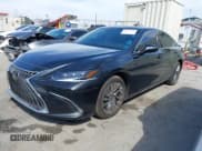 ✅ 2024 Lexus ES 300h Luxury • VIN: 58AEA1C1XRU045759 • Lot: 40873012. Listed on IAAI with 9,275 mi. Free auction sales archive from the USA and detailed vehicle history report at DreamBid. Image 18.