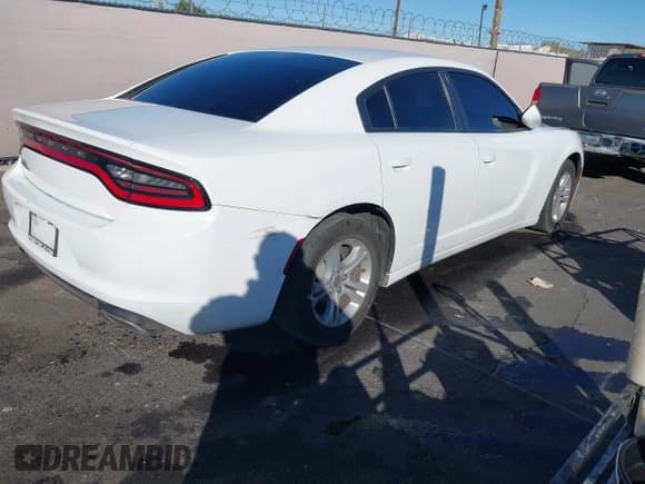 ✅ 2016 Dodge Charger SE • VIN: 2C3CDXBGXGH267421 • Lot: 43640720. Wystawiony na IAAI z przebiegiem 142 906 mil. Bezpłatny archiwum sprzedaży aukcyjnych z USA i szczegółowy raport historii pojazdu na DreamBid. Zdjęcie 4.