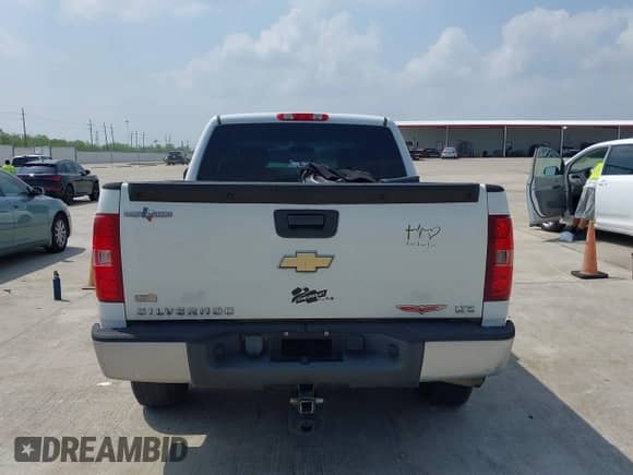 2010 Chevrolet Silverado 1500 Work Truck с VIN 1GCSCPEX3AZ198388, выставлен на аукционе IAAI как лот 41919655 с пробегом 196 129 миль миль и . История ставок и продаж доступна на DreamBid. Изображение 16.