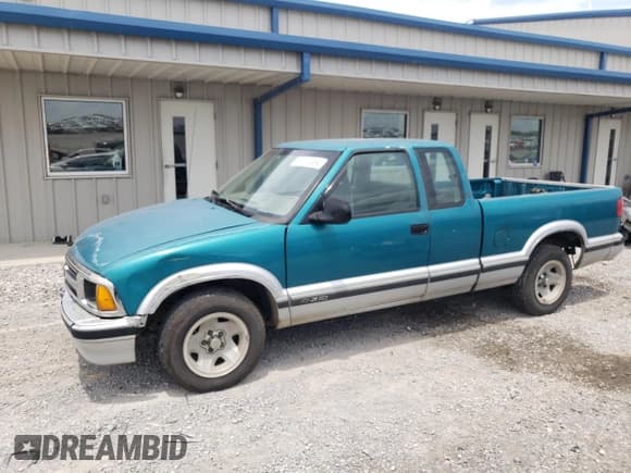 ✅ 1996 Chevrolet S-10 LS • VIN: 1GCCS19X5T8151001 • Лот: 61014964. Опубликован ранее на Copart с пробегом 204 269 миль. Бесплатный доступ к архиву аукционных продаж из США и подробный отчёт об истории автомобиля на DreamBid. Изображение 1.