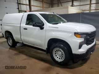 2023 Chevrolet Silverado 1500 Work Truck z VIN 3GCNAAEK7PG343218, wystawiony jako Copart lot #84612235 z przebiegiem 119 990 mil mil oraz Czysty tytuł • Clean title. Historia ofert i sprzedaży dostępna na DreamBid. Obrazek 4.