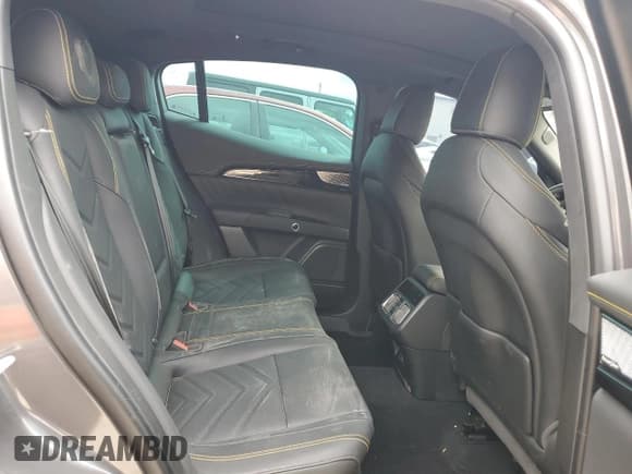 ✅ 2023 Maserati Grecale Modena • VIN: ZN682AVM5P7410534 • Lot: 70463885. Listed on Copart with 8,858 mi. Free auction sales archive from the USA and detailed vehicle history report at DreamBid. Image 11.