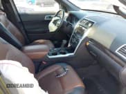 ✅ 2014 Ford Explorer Limited • VIN: 1FM5K8F88EGB33949 • Lot: 43474374. Wystawiony na IAAI z przebiegiem 117 581 mil. Bezpłatny archiwum sprzedaży aukcyjnych z USA i szczegółowy raport historii pojazdu na DreamBid. Zdjęcie 5.