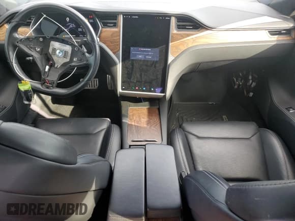 ✅ 2018 Tesla Model S 75D • VIN: 5YJSA1E49JF261153 • Lot: 82444395. Listed on Copart with 69,621 mi. Free auction sales archive from the USA and detailed vehicle history report at DreamBid. Image 8.