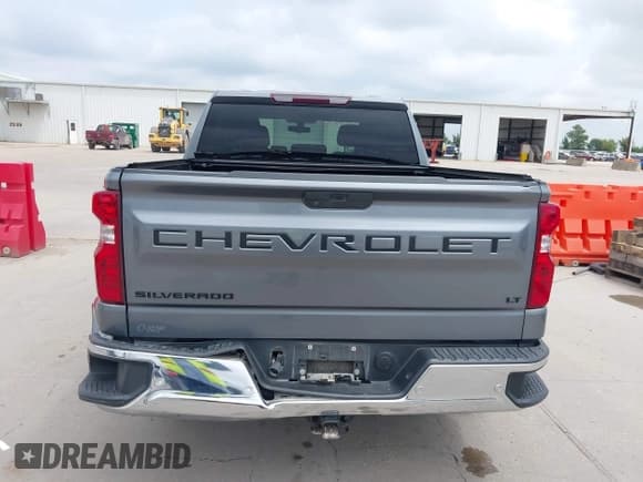 ✅ 2019 Chevrolet Silverado 1500 LT • VIN: 1GCPWCED4KZ134888 • Lot: 43114172. Wystawiony na IAAI z przebiegiem 77 993 mil. Bezpłatny archiwum sprzedaży aukcyjnych z USA i szczegółowy raport historii pojazdu na DreamBid. Zdjęcie 17.