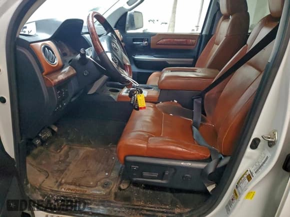 ✅ 2017 Toyota Tundra 1794 Edition • VIN: 5TFAY5F13HX661079 • Lot: 94947415. Listed on Copart with 208,979 mi. Free auction sales archive from the USA and detailed vehicle history report at DreamBid. Image 7.