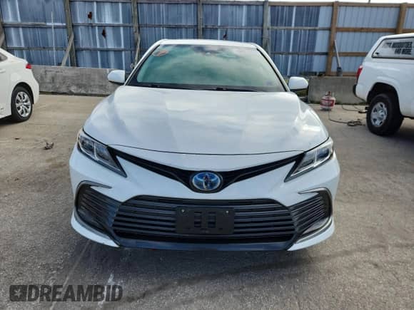 2023 Toyota Camry Hybrid LE z VIN 4T1C31AK0PU614488, wystawiony jako Copart lot #71786005 z przebiegiem 59 442 mil mil oraz Szkoda całkowita • Salvage title. Historia ofert i sprzedaży dostępna na DreamBid. Obrazek 5.