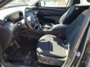 ✅ 2022 Hyundai Tucson SEL • VIN: 5NMJFCAE6NH081804 • Lot: 46913383. Wystawiony na Copart z przebiegiem 21 249 mil. Bezpłatny archiwum sprzedaży aukcyjnych z USA i szczegółowy raport historii pojazdu na DreamBid. Zdjęcie 7.