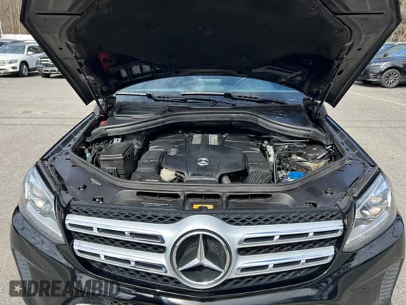 ✅ 2018 Mercedes-Benz GL 450 • VIN: 4JGDF6EE9JA997191 • Lot: 48873724. Listed on Copart with 209,501 mi. Free auction sales archive from the USA and detailed vehicle history report at DreamBid. Image 8.