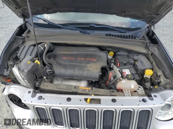 ✅ 2018 Jeep Renegade Limited • VIN: ZACCJADB9JPG68712 • Lot: 66871355. Wystawiony na Copart z przebiegiem 77 674 mil. Bezpłatny archiwum sprzedaży aukcyjnych z USA i szczegółowy raport historii pojazdu na DreamBid. Zdjęcie 12.