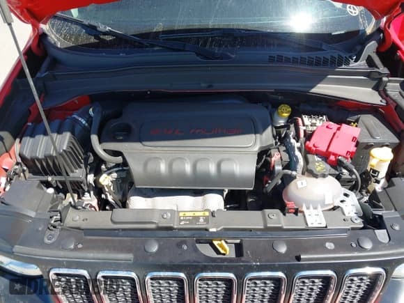 ✅ 2019 Jeep Renegade Latitude • VIN: ZACNJABB7KPJ78649 • Lot: 43045205. Wystawiony na IAAI z przebiegiem 89 519 mil. Bezpłatny archiwum sprzedaży aukcyjnych z USA i szczegółowy raport historii pojazdu na DreamBid. Zdjęcie 10.