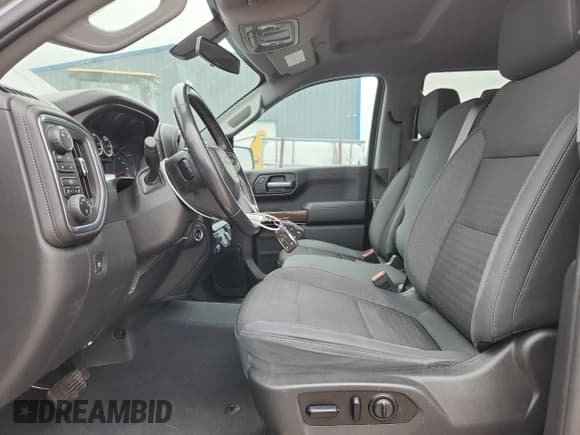 ✅ 2019 Chevrolet Silverado 1500 LT • VIN: 3GCUYDED8KG154497 • Lot: 92683975. Wystawiony na Copart z przebiegiem 92 510 mil. Bezpłatny archiwum sprzedaży aukcyjnych z USA i szczegółowy raport historii pojazdu na DreamBid. Zdjęcie 7.