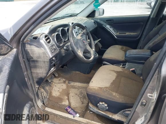 ✅ 2003 Pontiac Vibe • VIN: 5Y2SM628X3Z438012 • Lot: 41693739. Listed on IAAI with 177,128 mi. Free auction sales archive from the USA and detailed vehicle history report at DreamBid. Image 5.