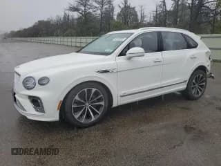 ✅ 2022 Bentley Bentayga V8 • VIN: SJAAM2ZV7NC014682 • Lot: 86180655. Wystawiony na Copart z przebiegiem 25 326 mil. Bezpłatny archiwum sprzedaży aukcyjnych z USA i szczegółowy raport historii pojazdu na DreamBid. Zdjęcie 1.