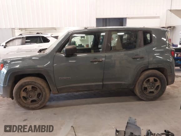 ✅ 2017 Jeep Renegade Sport • VIN: ZACCJAAH1HPF27104 • Lot: 42120378. Listed on IAAI with 86,700 mi. Free auction sales archive from the USA and detailed vehicle history report at DreamBid. Image 15.
