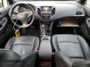 ✅ 2017 Chevrolet Cruze Premier • VIN: 1G1BF5SM9H7206904 • Лот: 91249745. Опубликован ранее на Copart с пробегом 64 345 миль. Бесплатный доступ к архиву аукционных продаж из США и подробный отчёт об истории автомобиля на DreamBid. Изображение 8.