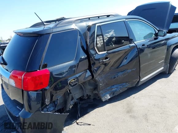 ✅ 2013 GMC Terrain SLT • VIN: 2GKFLVEKXD6193557 • Lot: 42670895. Wystawiony na IAAI z przebiegiem 169 041 mil. Bezpłatny archiwum sprzedaży aukcyjnych z USA i szczegółowy raport historii pojazdu na DreamBid. Zdjęcie 6.