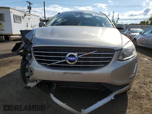 ✅ 2015 Volvo XC60 T6 • VIN: YV4902RK1F2721171 • Лот: 70708115. Опубликован ранее на Copart с пробегом 98 634 миль. Бесплатный доступ к архиву аукционных продаж из США и подробный отчёт об истории автомобиля на DreamBid. Изображение 5.