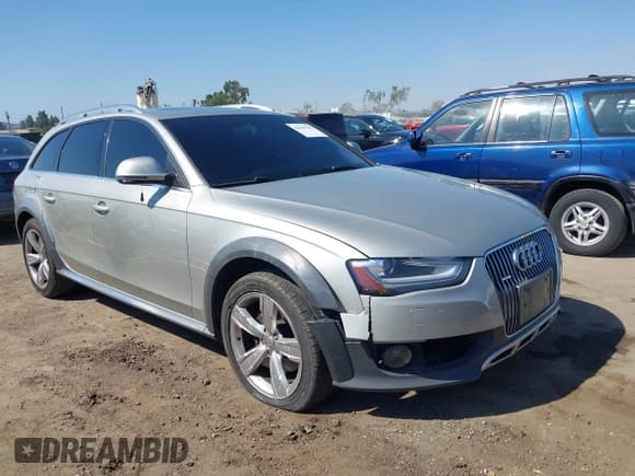 ✅ 2015 Audi allroad A4 Premium Plus • VIN: WA1UFAFL5FA003044 • Лот: 43090400. Опубликован ранее на IAAI с пробегом 69 529 миль. Бесплатный доступ к архиву аукционных продаж из США и подробный отчёт об истории автомобиля на DreamBid. Изображение 1.