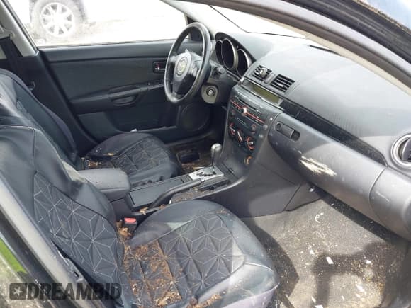 ✅ 2008 Mazda 3 i Touring Value • VIN: JM1BK32F481145229 • Лот: 43283244. Опубликован ранее на IAAI с пробегом 92 962 миль. Бесплатный доступ к архиву аукционных продаж из США и подробный отчёт об истории автомобиля на DreamBid. Изображение 5.