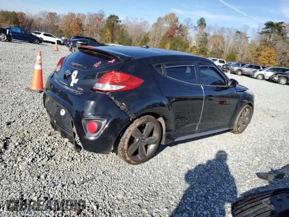 ✅ 2015 Hyundai Veloster Turbo • VIN: KMHTC6AE3FU228928 • Lot: 82211444. Wystawiony na Copart z przebiegiem 58 769 mil. Bezpłatny archiwum sprzedaży aukcyjnych z USA i szczegółowy raport historii pojazdu na DreamBid. Zdjęcie 3.