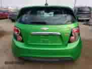 2015 Chevrolet Sonic RS z VIN 1G1JG6SB1F4169374, wystawiony jako Copart lot #41807954 z przebiegiem 82 660 mil mil oraz Szkoda całkowita • Salvage title. Historia ofert i sprzedaży dostępna na DreamBid. Obrazek 6.