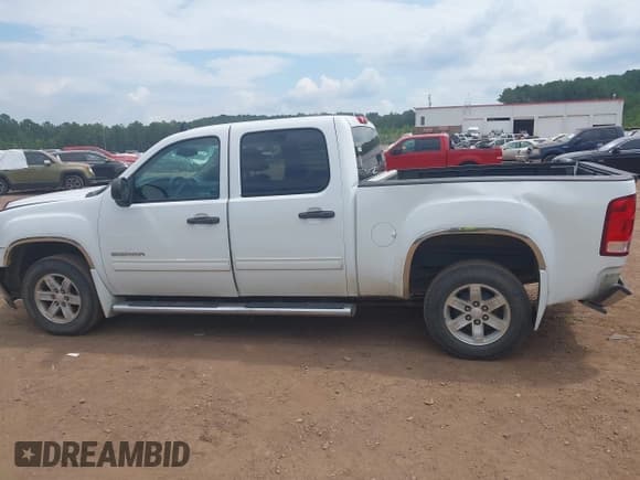 ✅ 2012 GMC Sierra 1500 SLE • VIN: 3GTP1VE03CG262323 • Лот: 42964520. Опубликован ранее на IAAI с пробегом 206 078 миль. Бесплатный доступ к архиву аукционных продаж из США и подробный отчёт об истории автомобиля на DreamBid. Изображение 14.