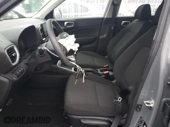 ✅ 2020 Hyundai Venue SE • VIN: KMHRB8A32LU027752 • Lot: 86468164. Listed on Copart with 22,966 mi. Free auction sales archive from the USA and detailed vehicle history report at DreamBid. Image 7.