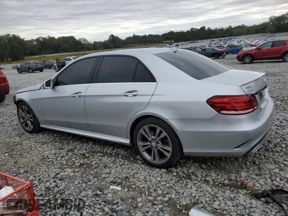 ✅ 2016 Mercedes-Benz E 350 Sport • VIN: WDDHF5KB0GB301384 • Лот: 85889775. Опубликован ранее на Copart с пробегом 159 493 миль. Бесплатный доступ к архиву аукционных продаж из США и подробный отчёт об истории автомобиля на DreamBid. Изображение 2.