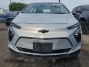 ✅ 2023 Chevrolet Bolt EV 1LT • VIN: 1G1FW6S04P4194276 • Lot: 50989195. Wystawiony na Copart z przebiegiem 45 565 mil. Bezpłatny archiwum sprzedaży aukcyjnych z USA i szczegółowy raport historii pojazdu na DreamBid. Zdjęcie 5.