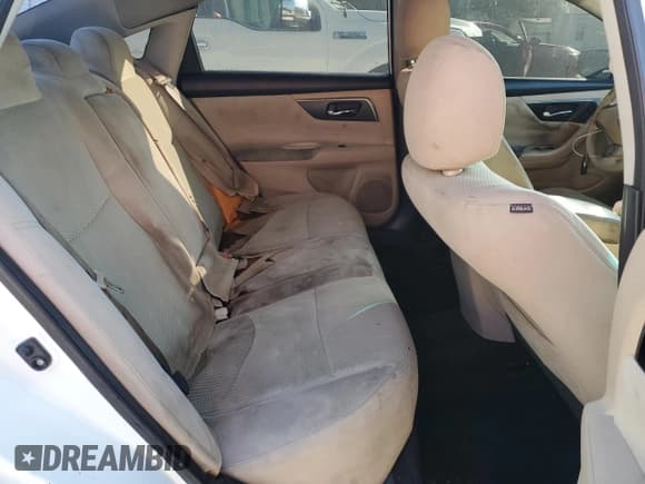 ✅ 2015 Nissan Altima S • VIN: 1N4AL3AP2FC168633 • Лот: 93668675. Опубликован ранее на Copart с пробегом 152 245 миль. Бесплатный доступ к архиву аукционных продаж из США и подробный отчёт об истории автомобиля на DreamBid. Изображение 10.