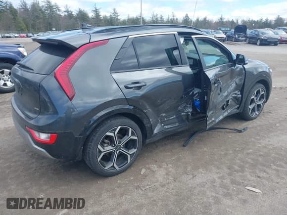 ✅ 2023 Kia Niro EX • VIN: KNDCR3LE3P5044602 • Lot: 41974352. Listed on IAAI with 39,200 mi. Free auction sales archive from the USA and detailed vehicle history report at DreamBid. Image 4.