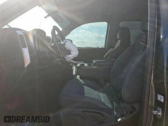 ✅ 2019 Chevrolet Silverado 1500 LT • VIN: 2GCRCPEC0K1119362 • Lot: 90430135. Listed on Copart with 61,860 mi. Free auction sales archive from the USA and detailed vehicle history report at DreamBid. Image 7.