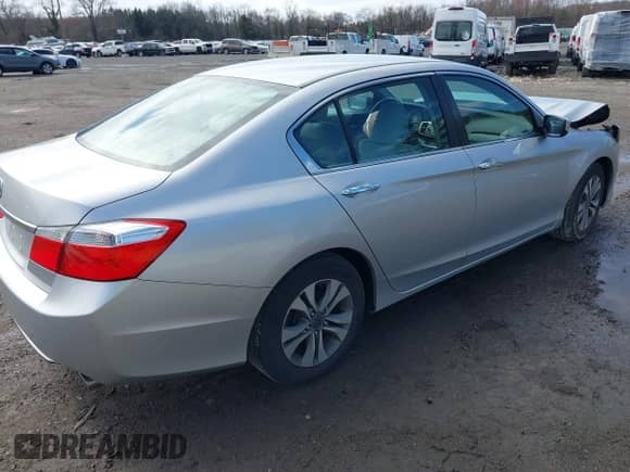 2014 Honda Accord LX with VIN 1HGCR2F35EA076168, listed as a IAAI auction lot 41815759 with 84,870 mi miles and . Bid and sale history available at DreamBid. Image 4.