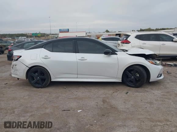✅ 2021 Nissan Sentra SR • VIN: 3N1AB8DV8MY223291 • Lot: 43598146. Listed on IAAI with 50,880 mi. Free auction sales archive from the USA and detailed vehicle history report at DreamBid. Image 13.