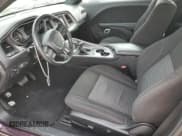 ✅ 2021 Dodge Challenger SXT • VIN: 2C3CDZAG8MH513388 • Lot: 43043993. Wystawiony na Copart z przebiegiem 39 368 mil. Bezpłatny archiwum sprzedaży aukcyjnych z USA i szczegółowy raport historii pojazdu na DreamBid. Zdjęcie 7.