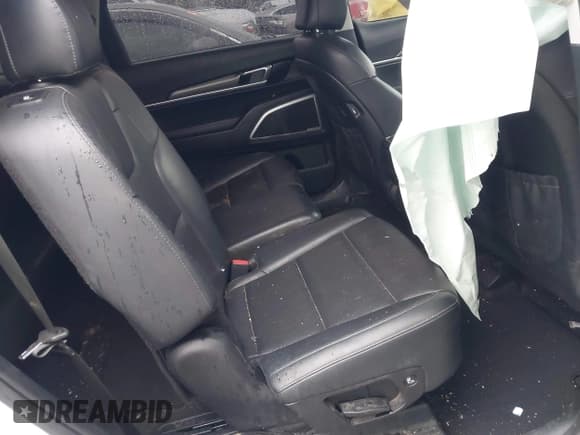 ✅ 2020 Kia Telluride LX • VIN: 5XYP24HC2LG014995 • Lot: 41940193. Wystawiony na IAAI z przebiegiem 126 426 mil. Bezpłatny archiwum sprzedaży aukcyjnych z USA i szczegółowy raport historii pojazdu na DreamBid. Zdjęcie 8.