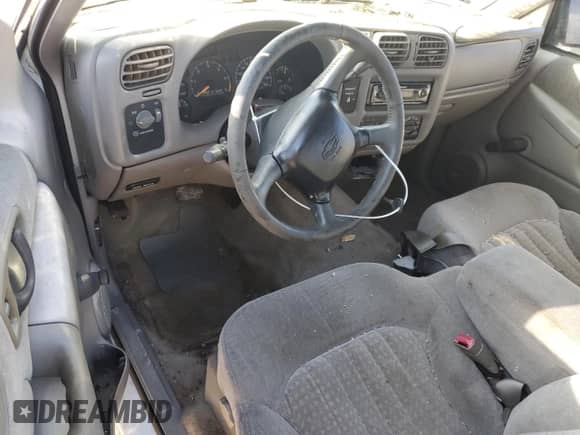 1999 Chevrolet S-10 LS Xtreme с VIN 1GCCS19W8X8210071, выставлен на аукционе Copart как лот 48141155 с пробегом 180 663 миль миль и Чистый • Clean title. История ставок и продаж доступна на DreamBid. Изображение 8.