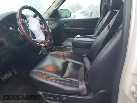 ✅ 2009 GMC Yukon Denali • VIN: 1GKFK03209R300541 • Лот: 82566255. Опубликован ранее на Copart с пробегом 102 401 миль. Бесплатный доступ к архиву аукционных продаж из США и подробный отчёт об истории автомобиля на DreamBid. Изображение 7.