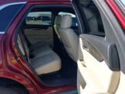 ✅ 2017 Cadillac XT5 FWD • VIN: 1GYKNARS5HZ181604 • Lot: 42037927. Listed on IAAI with 95,500 mi. Free auction sales archive from the USA and detailed vehicle history report at DreamBid. Image 8.