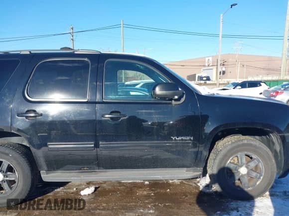 ✅ 2010 GMC Yukon • VIN: 1GKUKAE01AR114889 • Lot: 43828218. Wystawiony na IAAI z przebiegiem 217 994 mil. Bezpłatny archiwum sprzedaży aukcyjnych z USA i szczegółowy raport historii pojazdu na DreamBid. Zdjęcie 13.